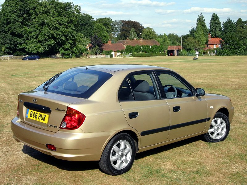 Hyundai Accent 2000