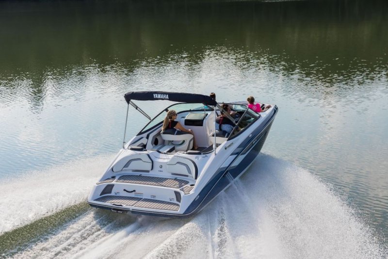 Yamaha Boat