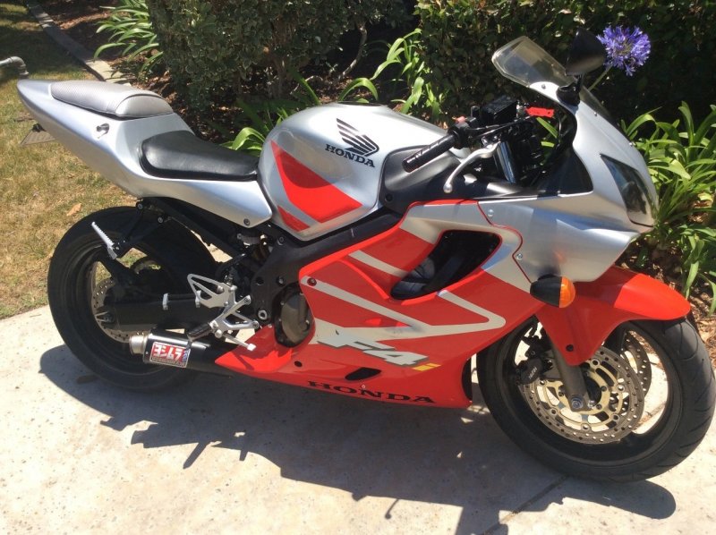 Honda CBR 600 f4