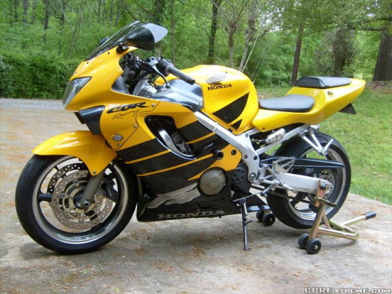 Honda f4i 2004