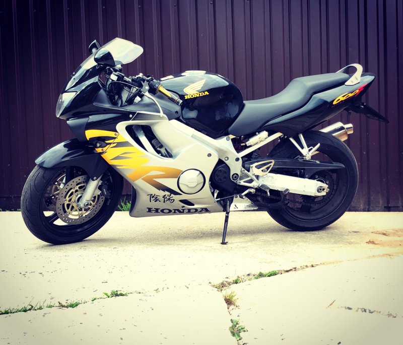 Honda 600 f4i