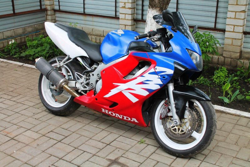 Honda CBR 600 f4i 2004