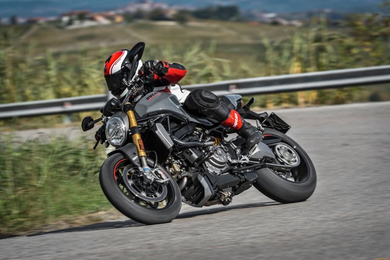 Мотоцикл Ducati Monster 1200 s