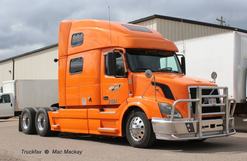 Volvo VNL 780