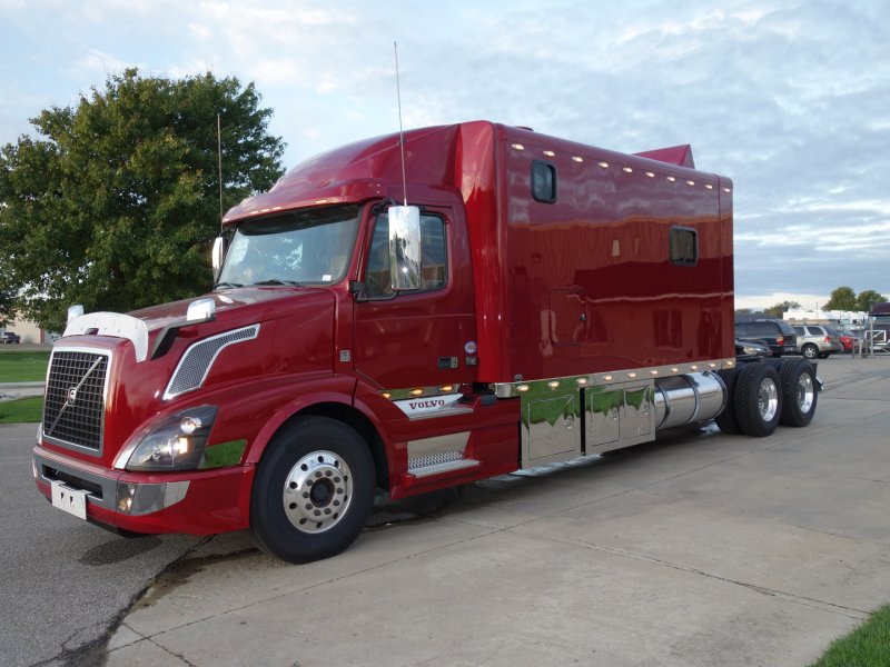 Volvo VNL Custom Sleeper