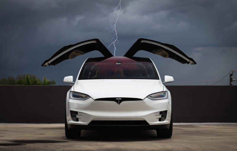 Tesla model x 3