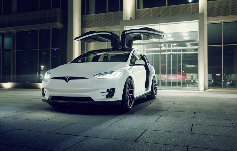 Электромобиль Tesla model x