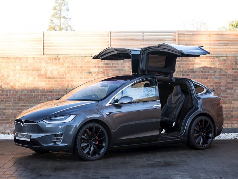 Тесла кроссовер model x