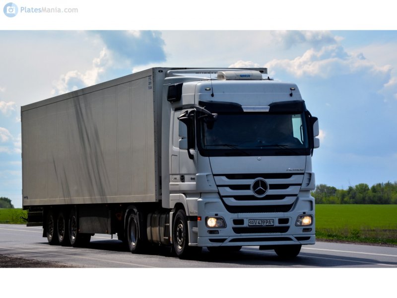 Мерседес Actros 3