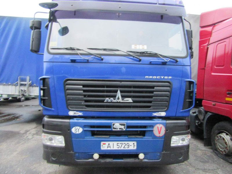 Грузовик МАЗ 5335