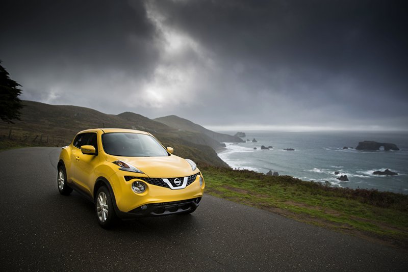 Nissan Juke 2020 желтый