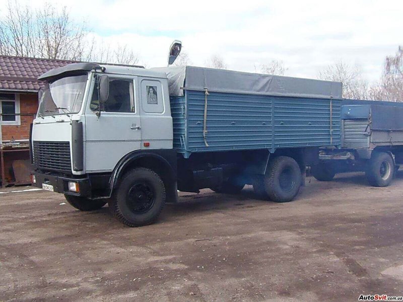 МАЗ-5337 автомобиль
