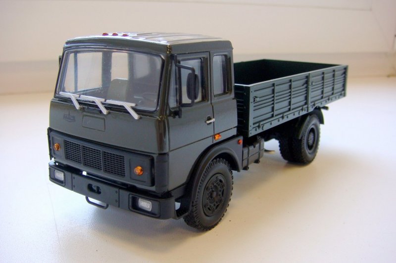 МАЗ 5337 бортовой