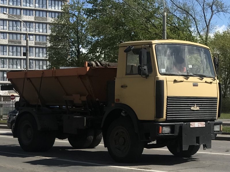МАЗ 5337 тягач