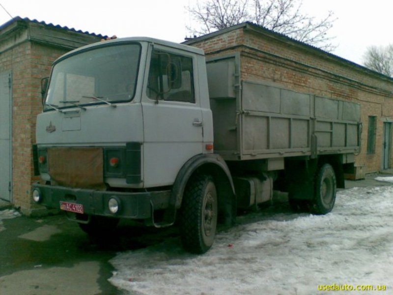МАЗ 5337 бортовой грузовик