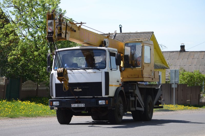 МАЗ 5337 самосвал