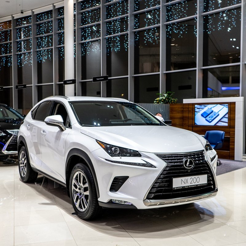 Lexus NX кроссовер