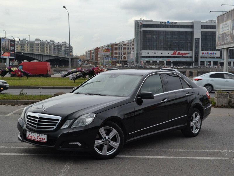 Мерседес е300 2009