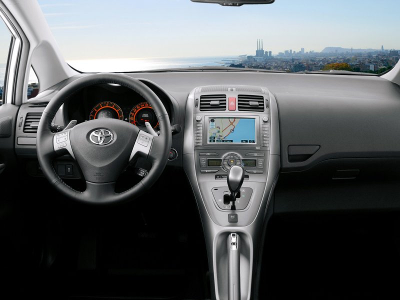 Toyota Auris 2007 салон
