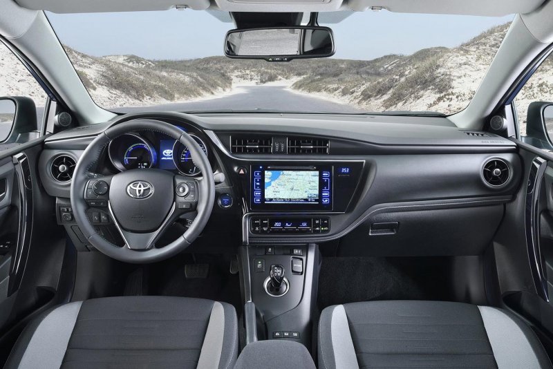 Toyota Auris 2016 Hybrid