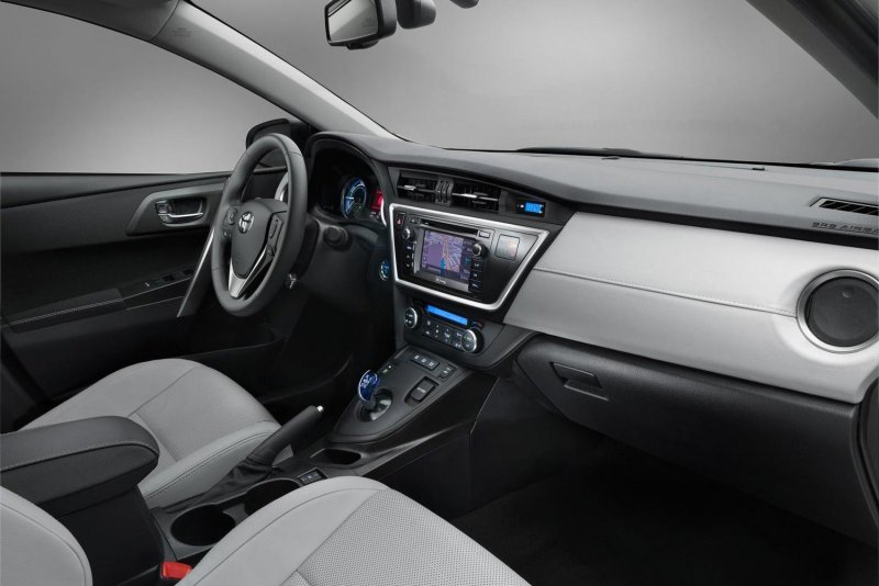 Toyota Auris 2016 салон