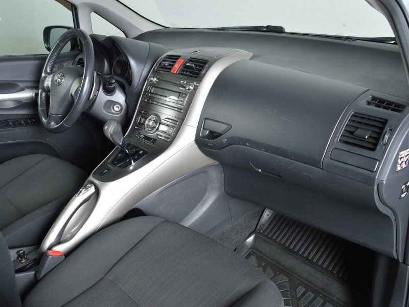 Toyota Auris 2007 салон