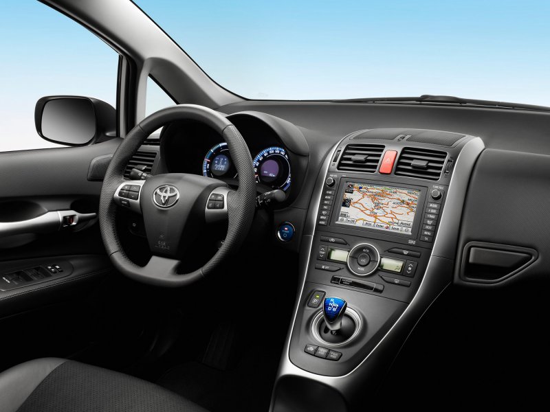 Toyota Auris 2010 Interior