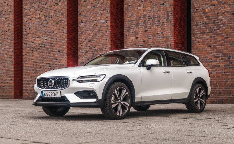 Volvo v40 2009