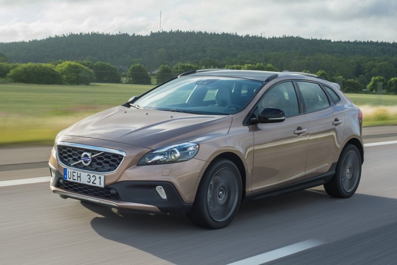 Volvo v40 Cross Country 2013
