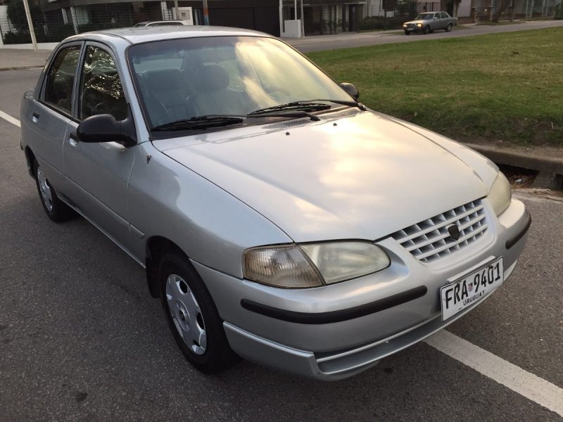 Киа Авелла 1999 года синяя