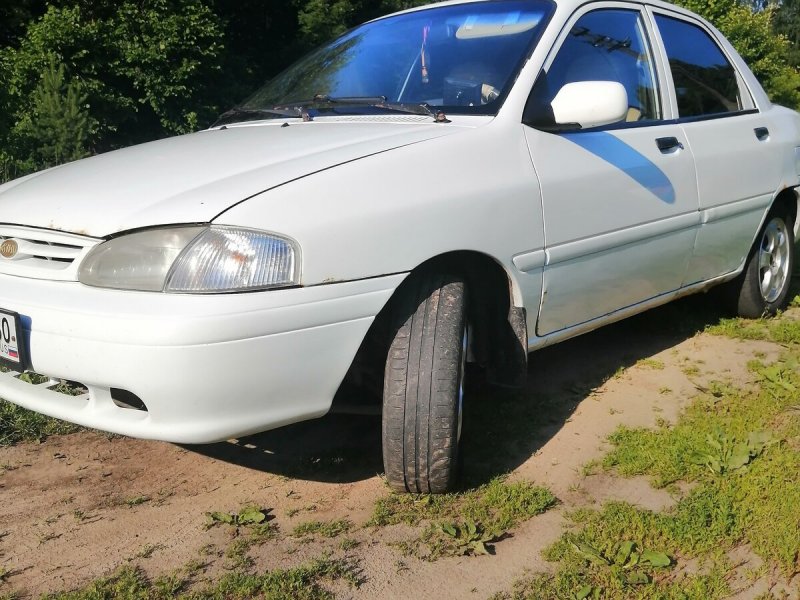 Кия Авелла 1998