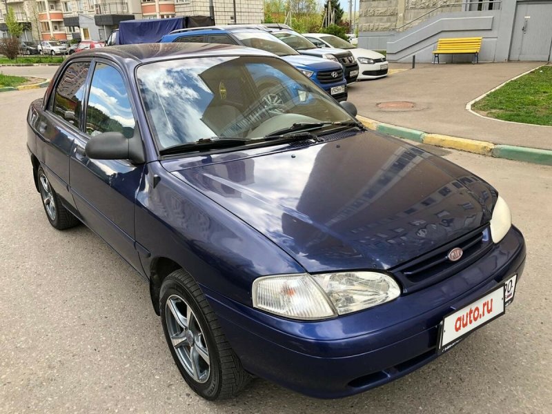 Kia Avella 1 поколение