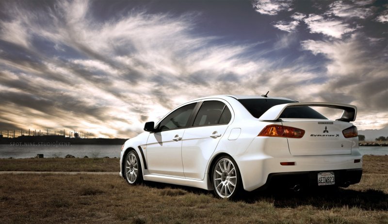 Lancer 10 White