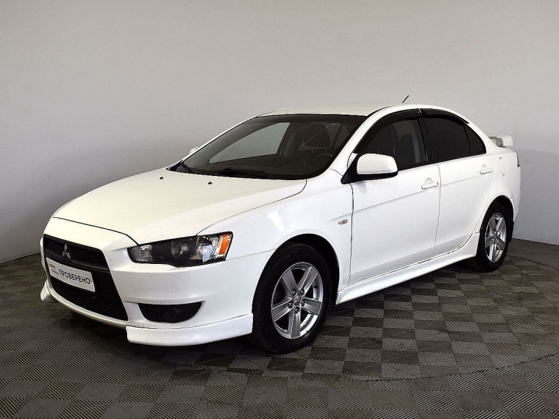 Mitsubishi Lancer 10 белый