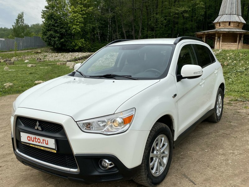 Mitsubishi Lancer, 2010 белый