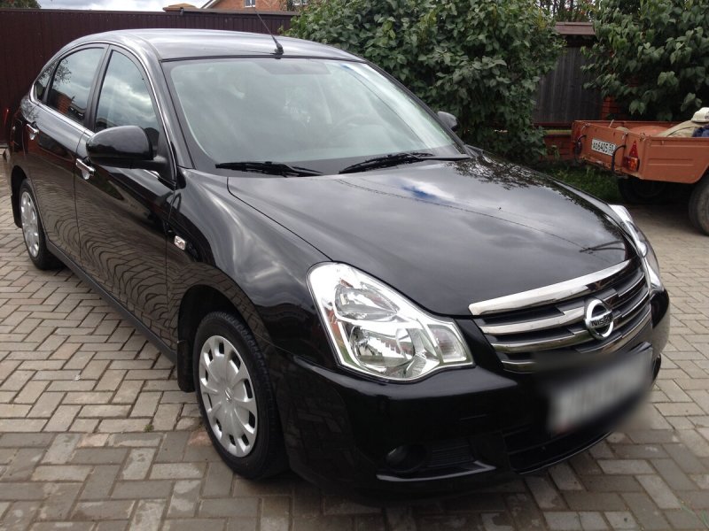 Nissan Almera g15 черная