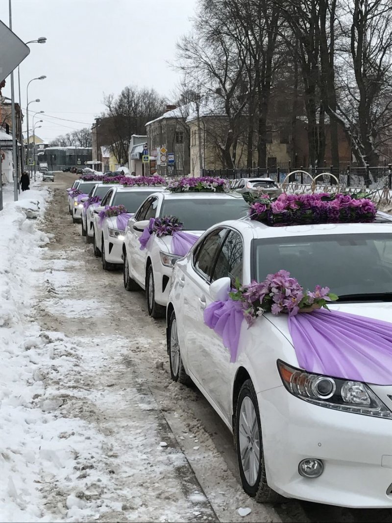 Украшение свадебного кортежа