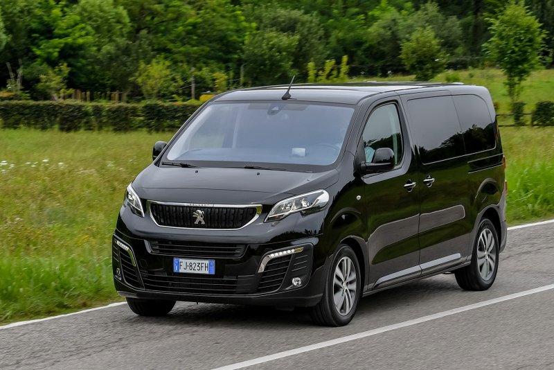 Peugeot traveller 2021