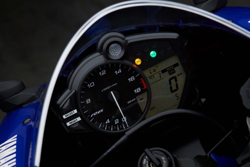 Yamaha r1 спидометр