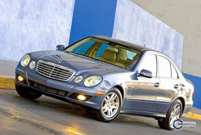 Мерседес-Бенц е320 2003