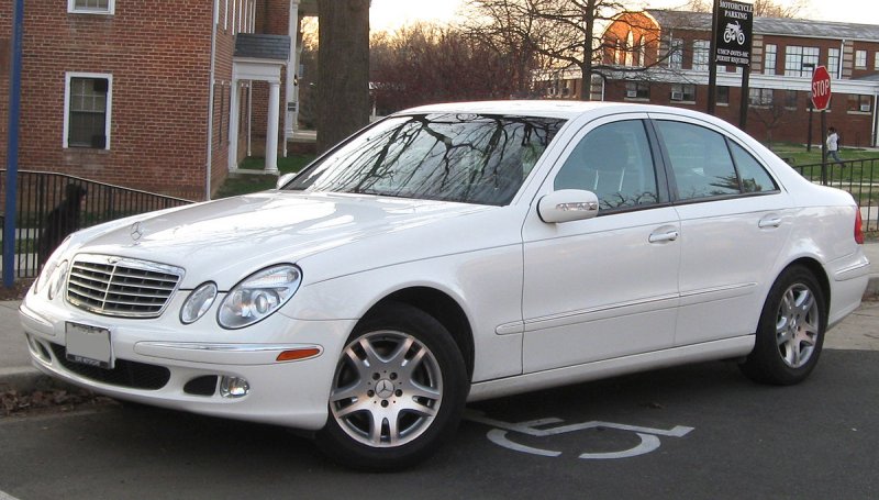 Mercedes Benz e320