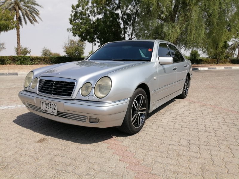 Mercedes Benz e320 2004