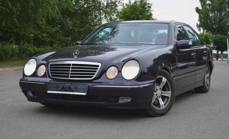 Мерседес w211 2005