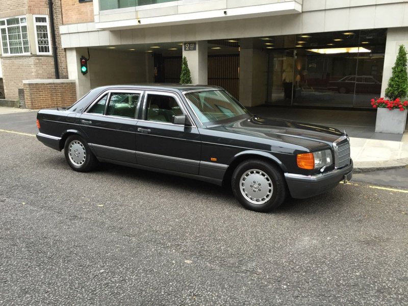Mercedes Benz w126 560