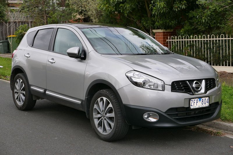 Nissan Qashqai j10 2.0 белая