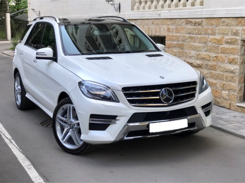 Mercedes Benz ml 63 AMG 2015