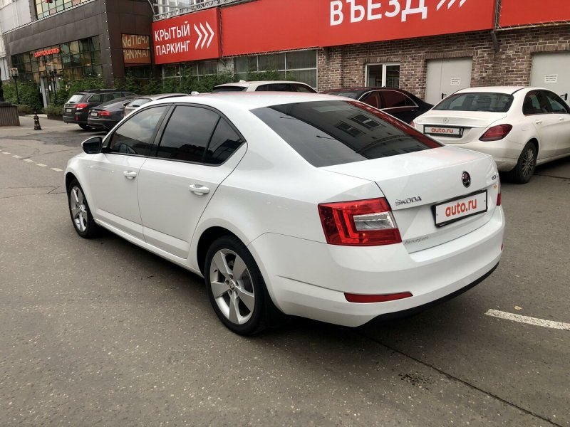 Skoda Octavia 2013 черная крыша