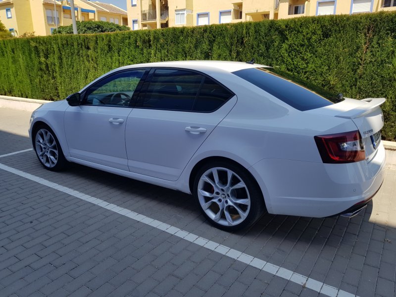 Skoda Octavia a7 2020 белая
