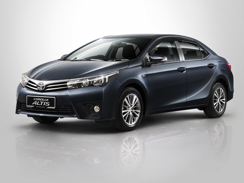 Toyota Corolla хэтчбек 2013