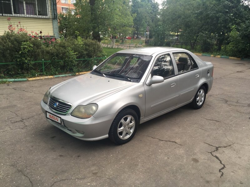 Джили Отака 2007 года желтый